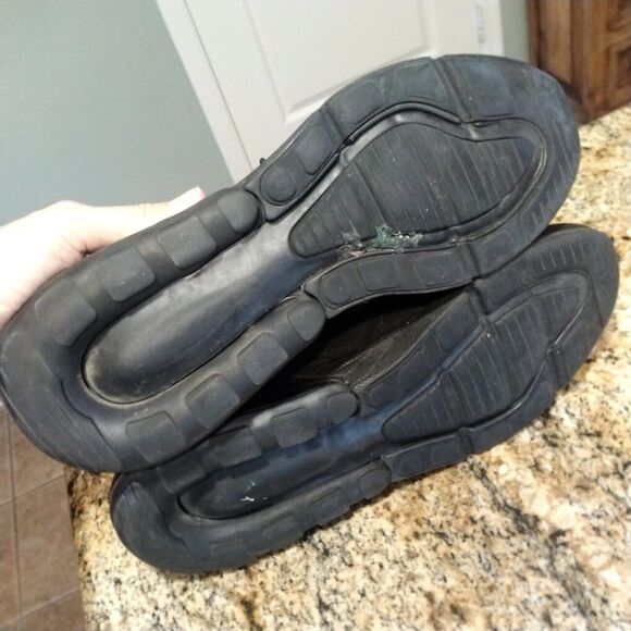 Nike Women's Air Max 270 Triple Black Sneakers Running Shoes AH6789-006 Sz 11 - Picture 8 of 12